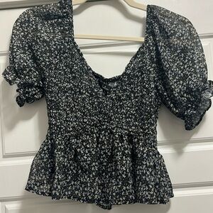 Lulus puff sleeve floral top